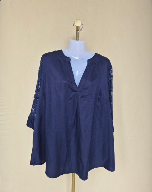 Emery Rose Navy Lace Sleeve Blouse – 2XL