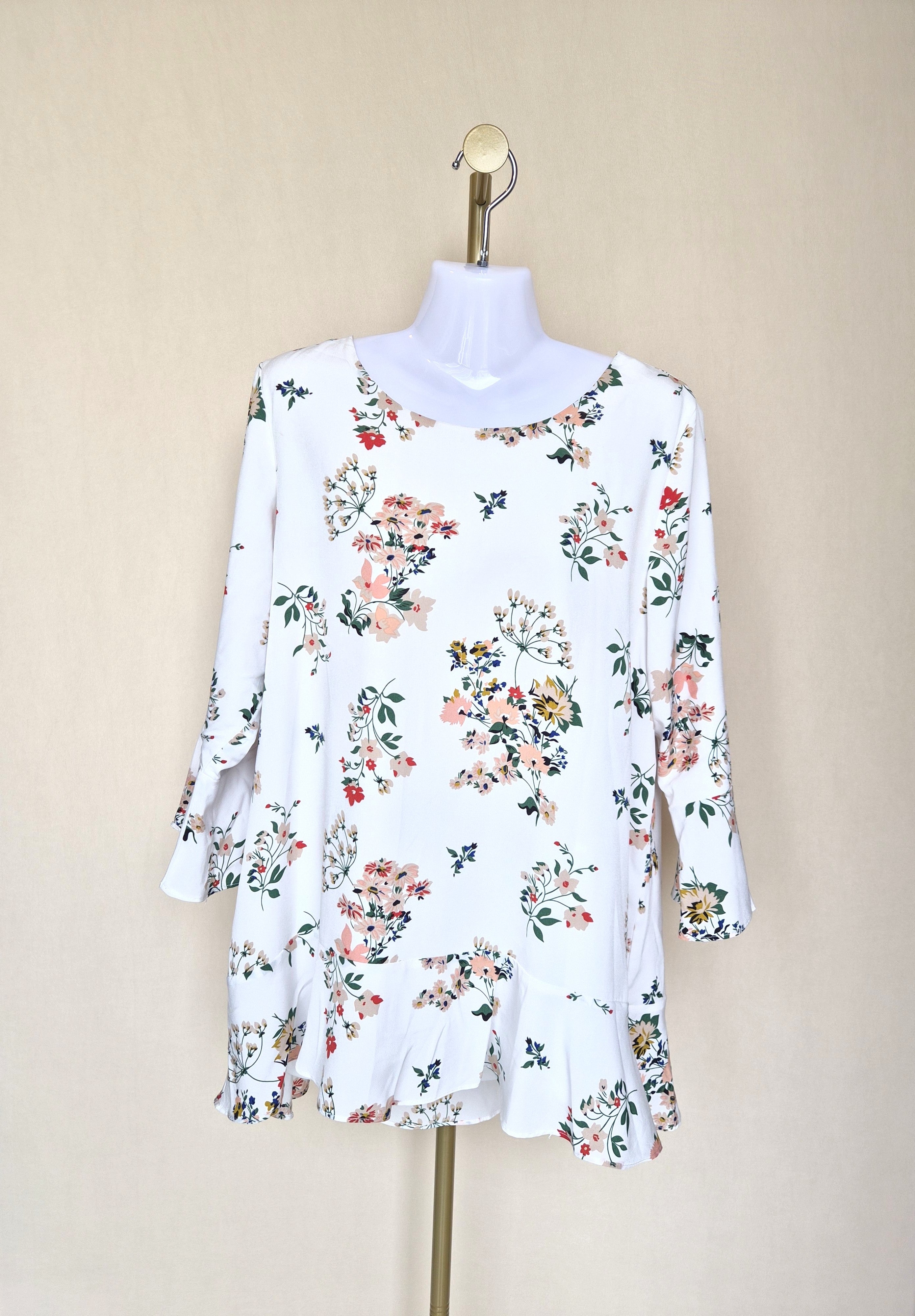 MS. READ White Floral Blouse – Size UK 16 (XL)