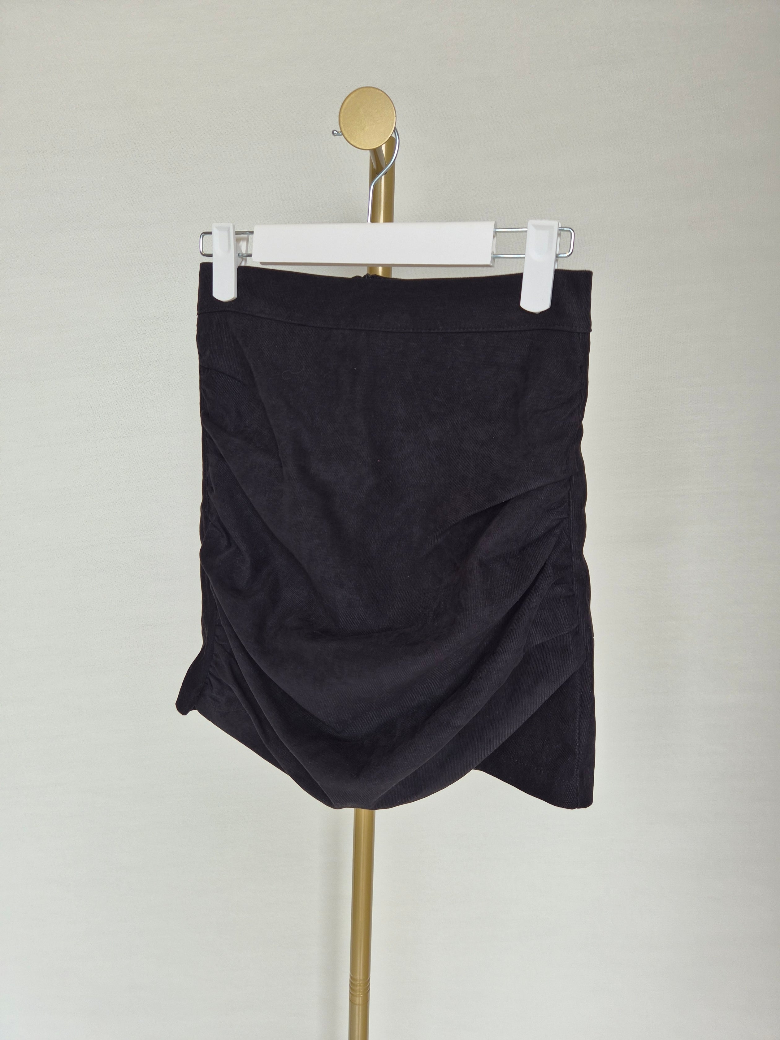 H-R New Fashion Black Ruched Mini Skirt – Size S