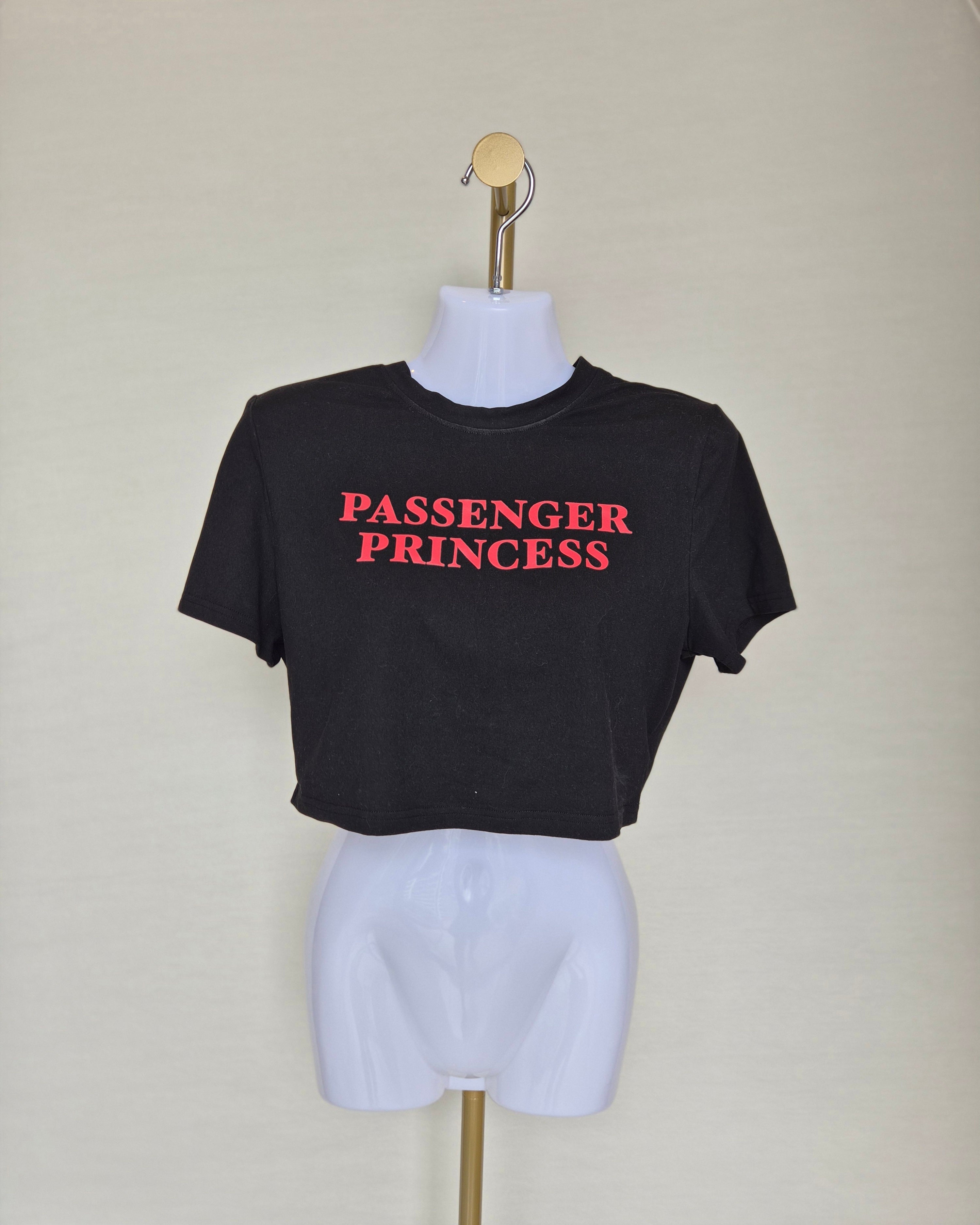 SHEIN "Passenger Princess" Cropped T-Shirt – Black (XL)