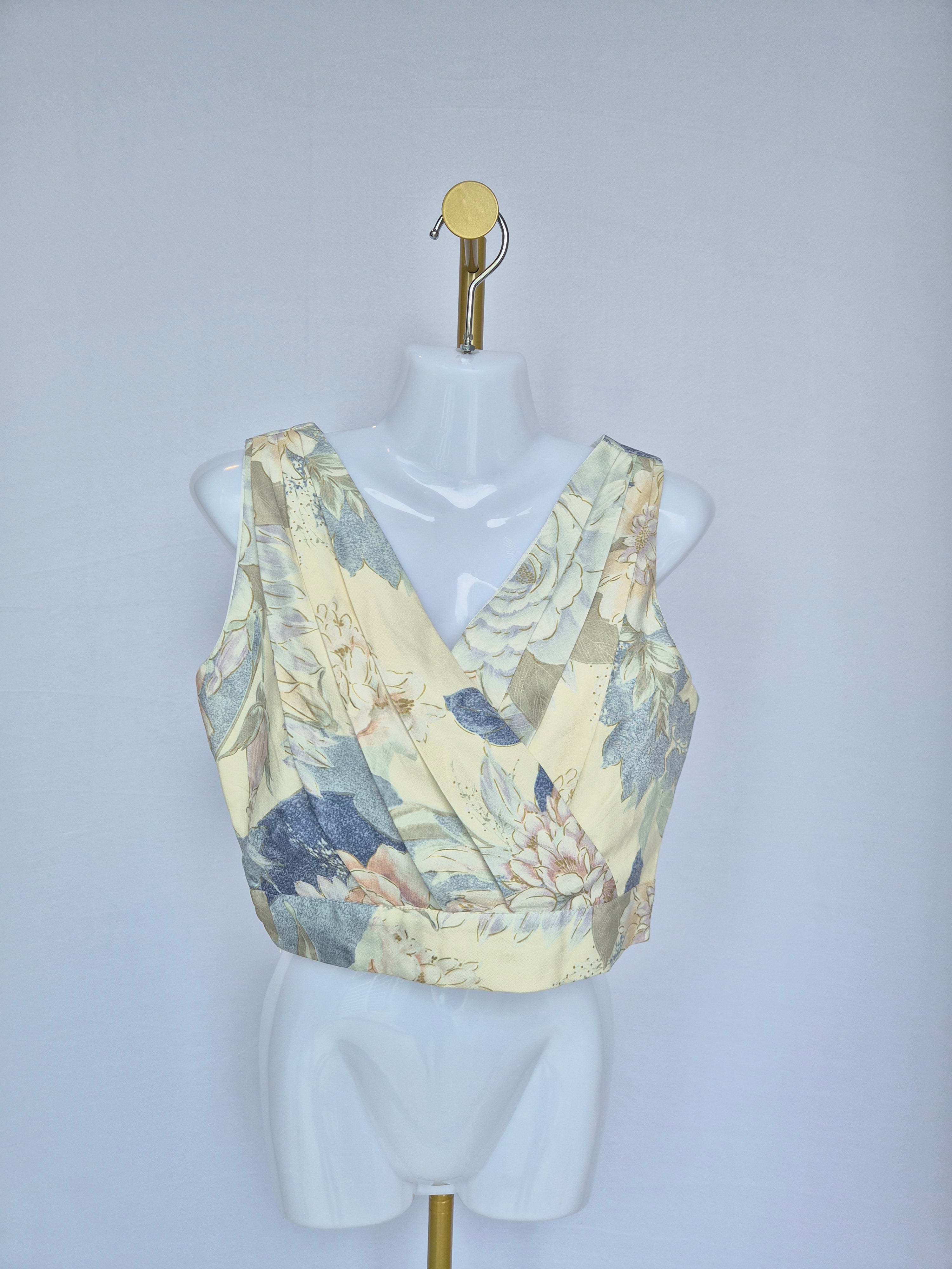 Floral Wrap Crop Top Estimate Size S