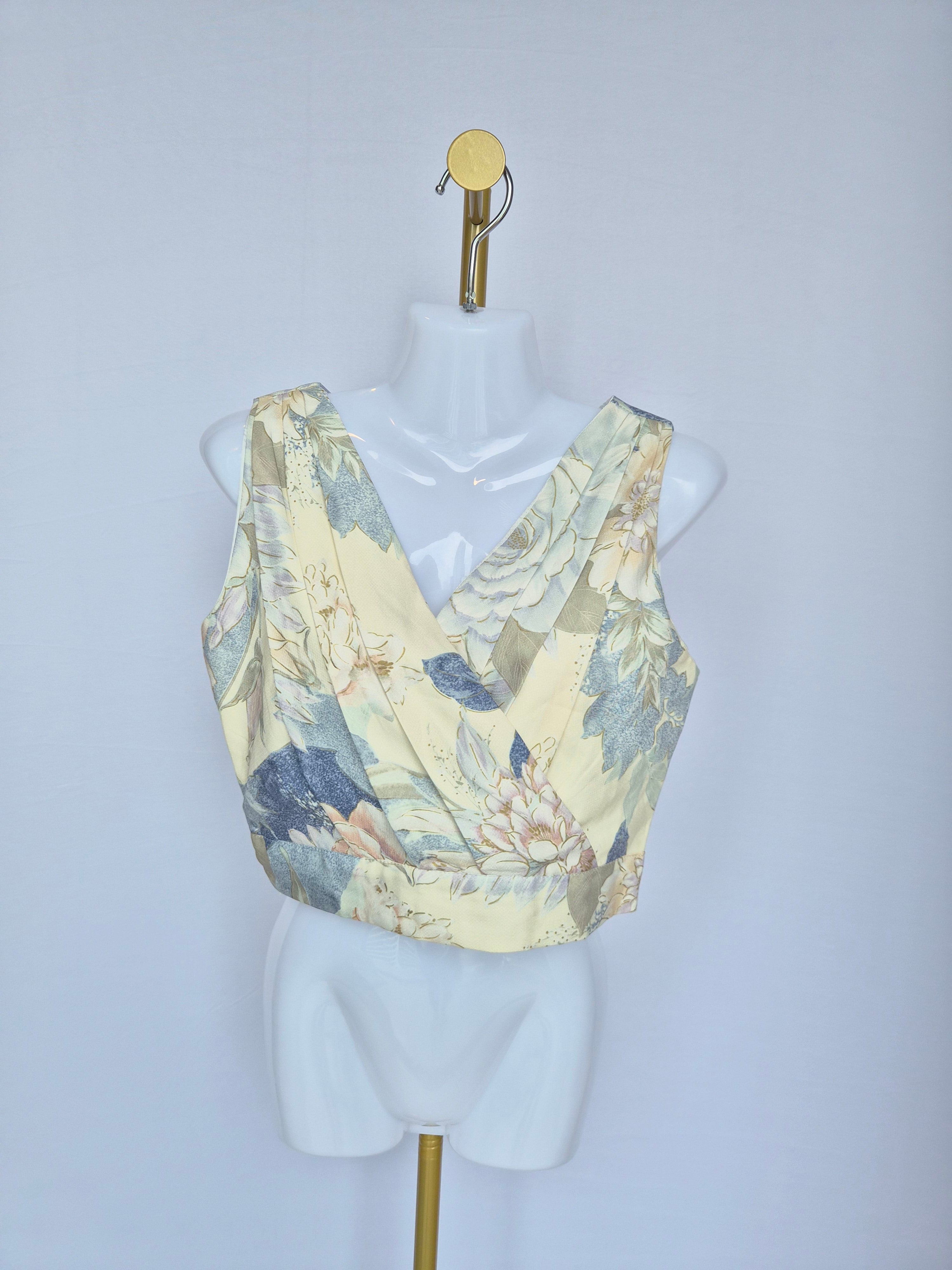 Floral Wrap Crop Top Estimate Size S