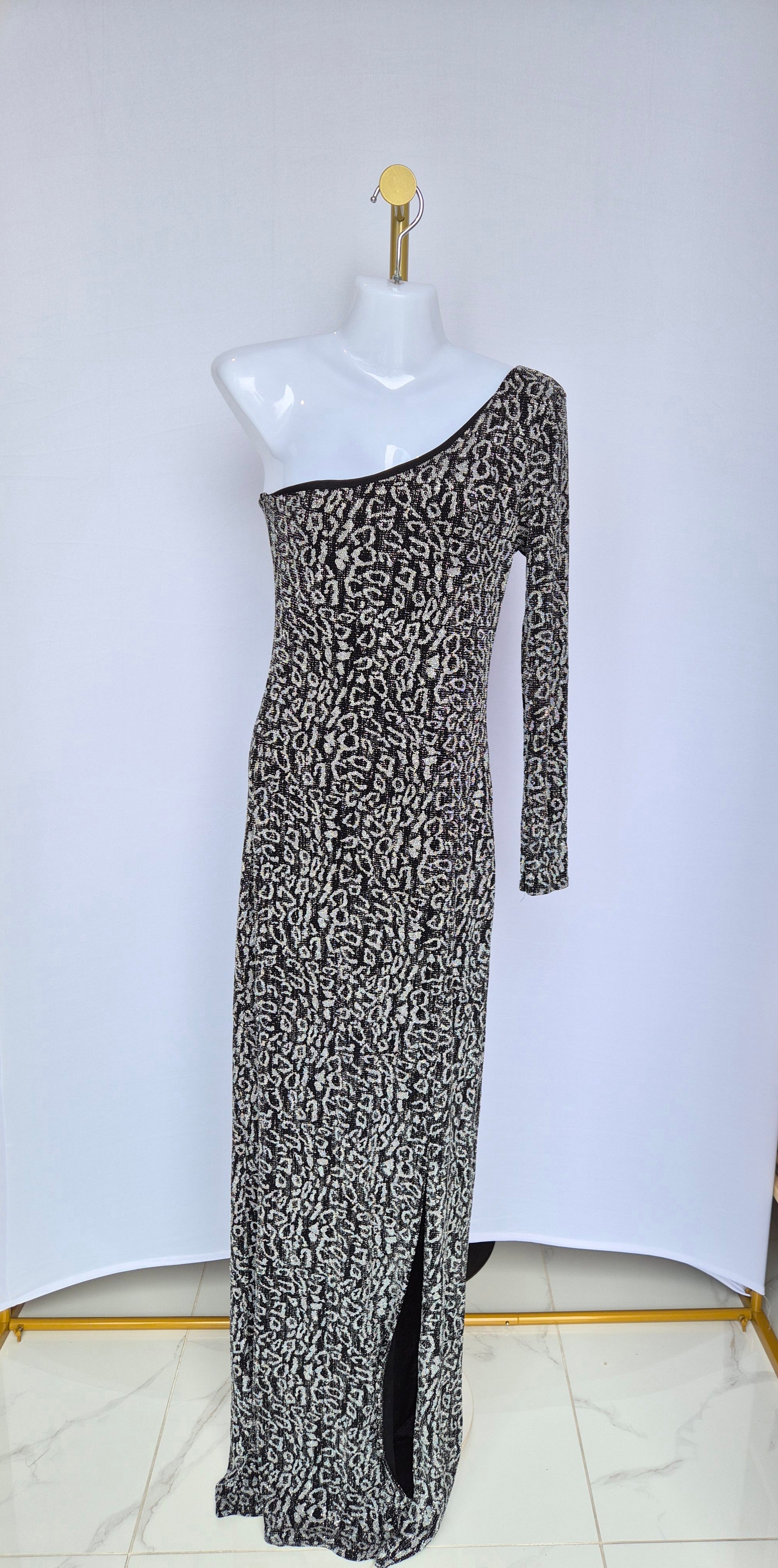 Lipsy London One-Shoulder Maxi Dress – UK 10 (US 6 / EU 38/M)