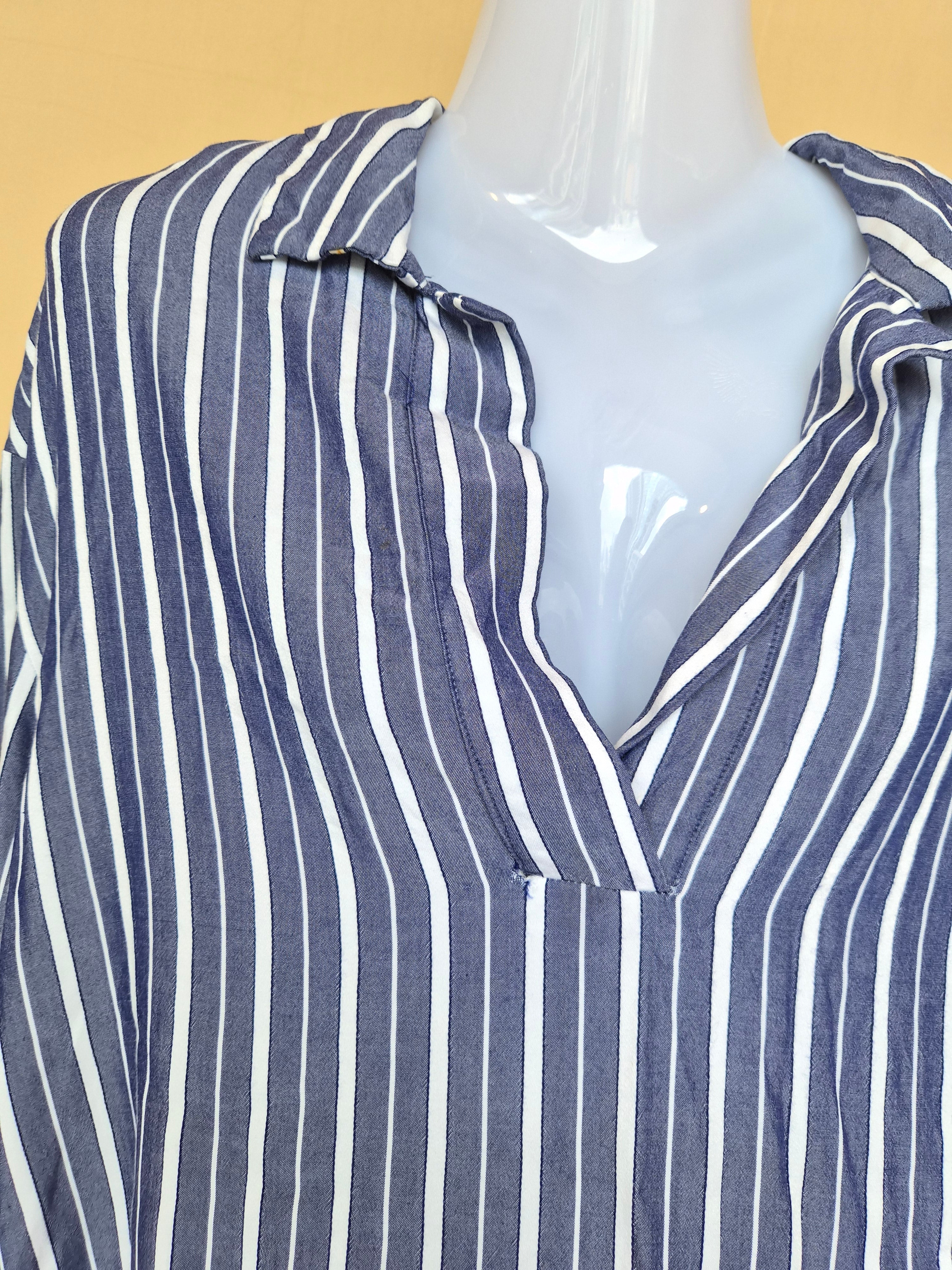 H&M Blue & White Striped Relaxed Blouse (XS)