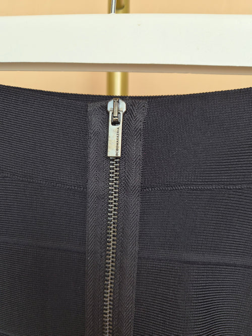 BCBGMAXAZRIA Black Bandage Pencil Skirt – Size XS