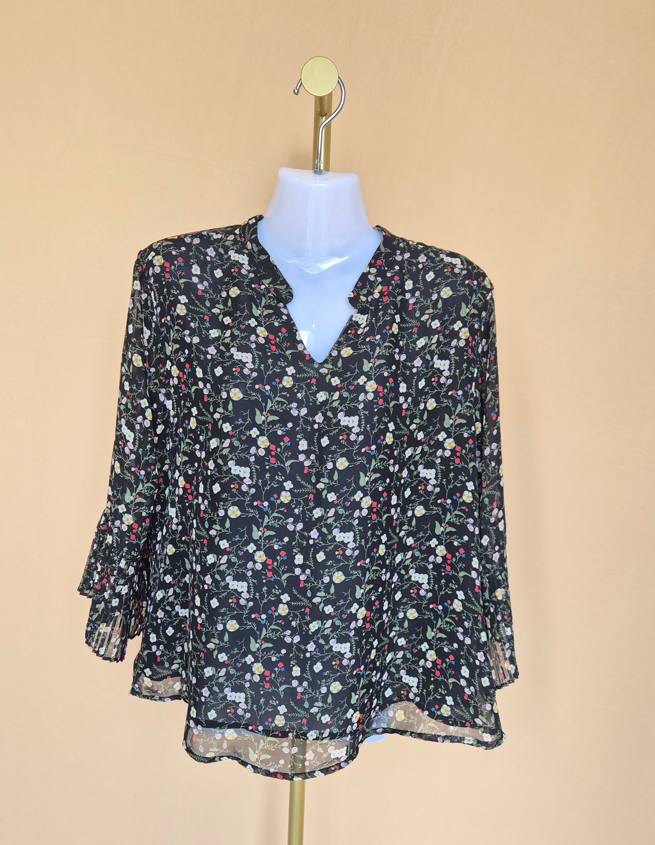 BEGA Black Floral Chiffon Blouse – Size XL