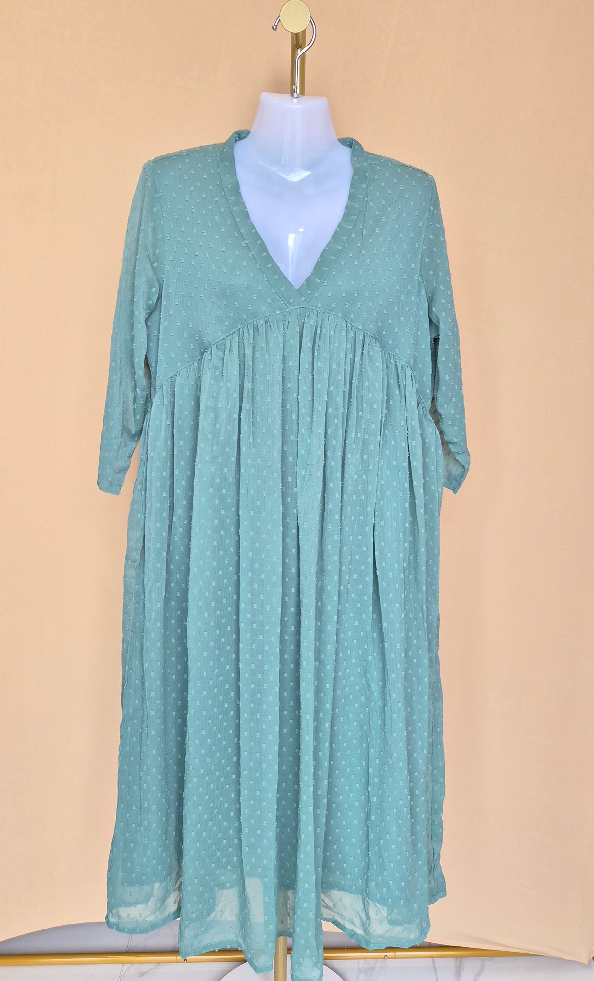J Anasya Sage Green Textured Maxi Dress – Size XL