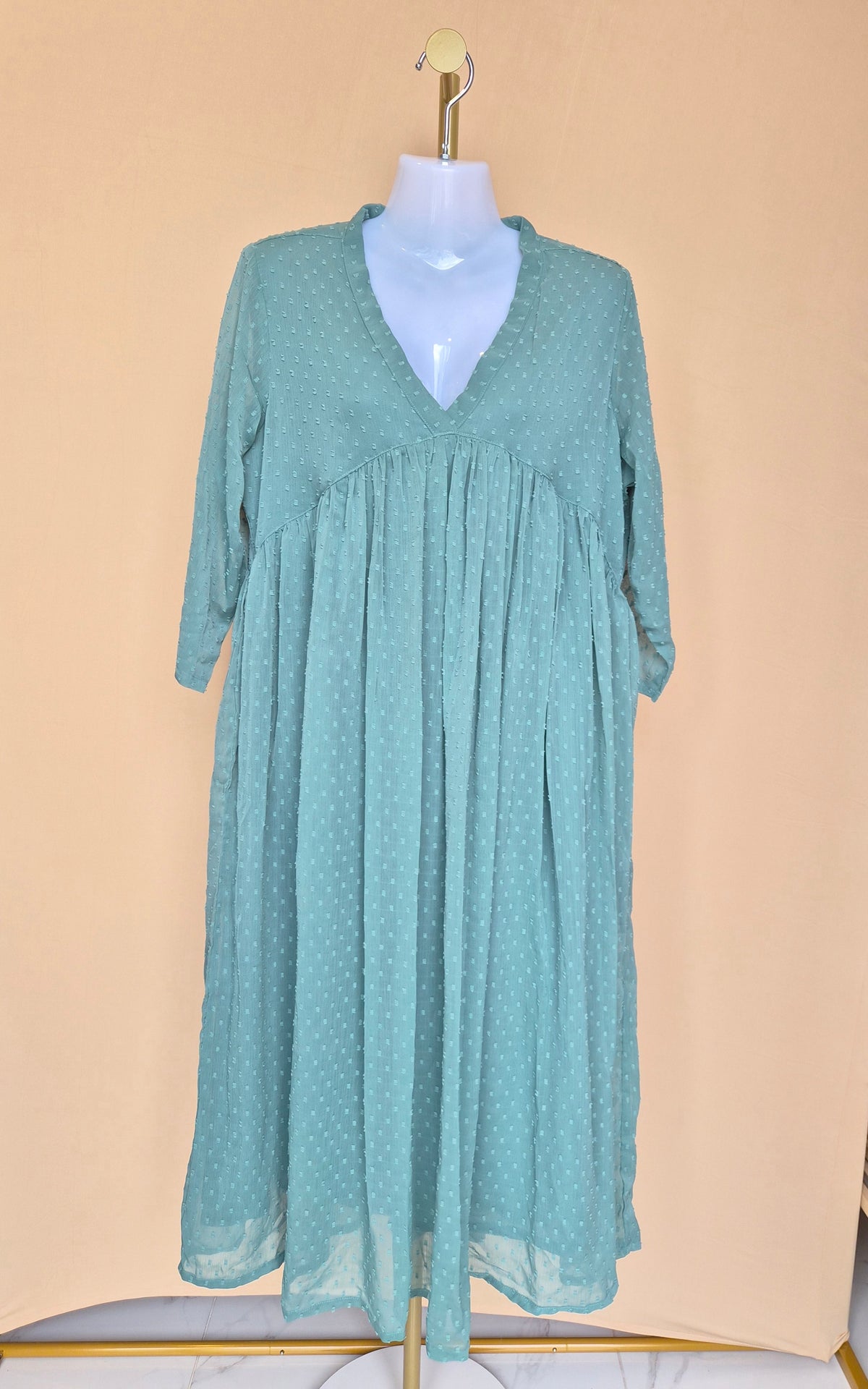 J Anasya Sage Green Textured Maxi Dress – Size XL