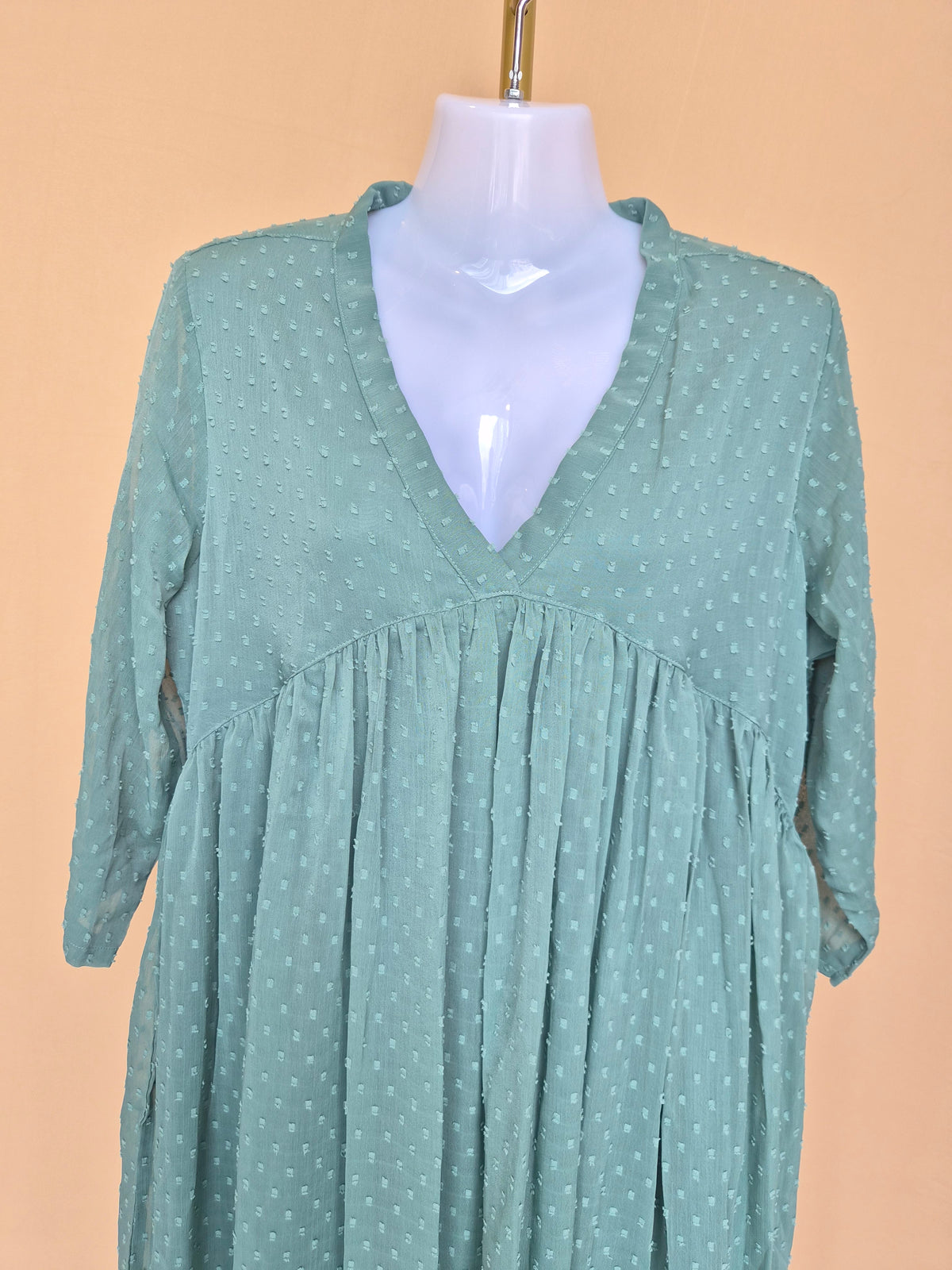 J Anasya Sage Green Textured Maxi Dress – Size XL