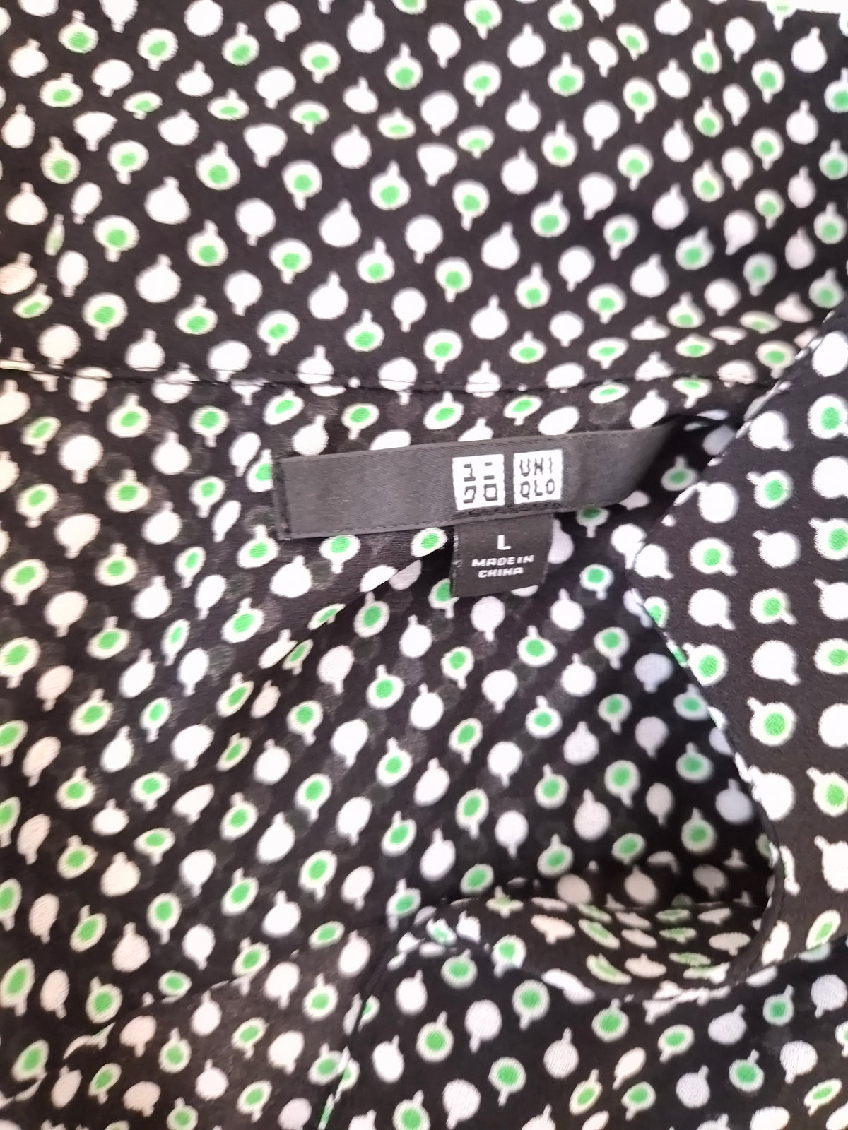 Uniqlo Black Printed Short-Sleeve Blouse – Size L