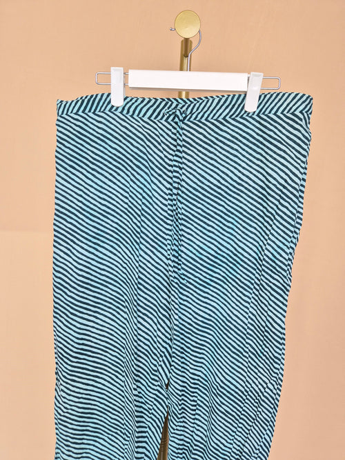 Teal & White Striped Relaxed Pants – Size XL / 42