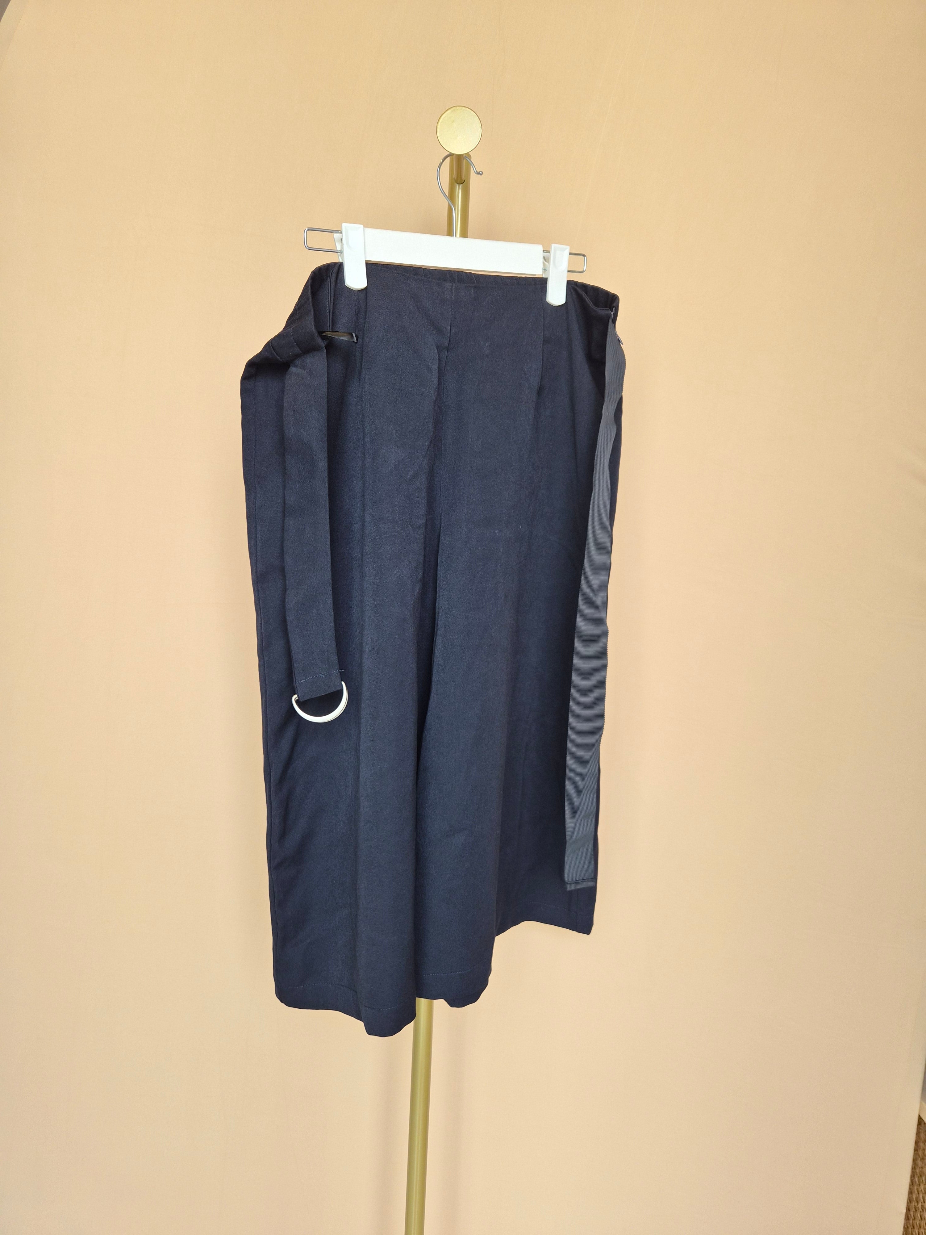 iORA Navy Belted Wide-Leg Culottes – Size L