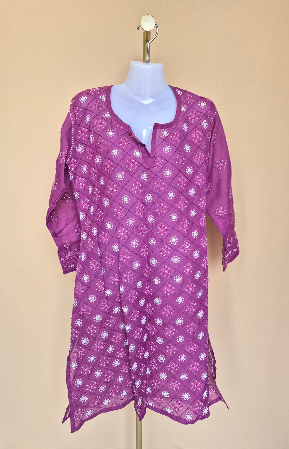 Purple Embroidered Long-Sleeve Kurta (Estimate Size M/L)