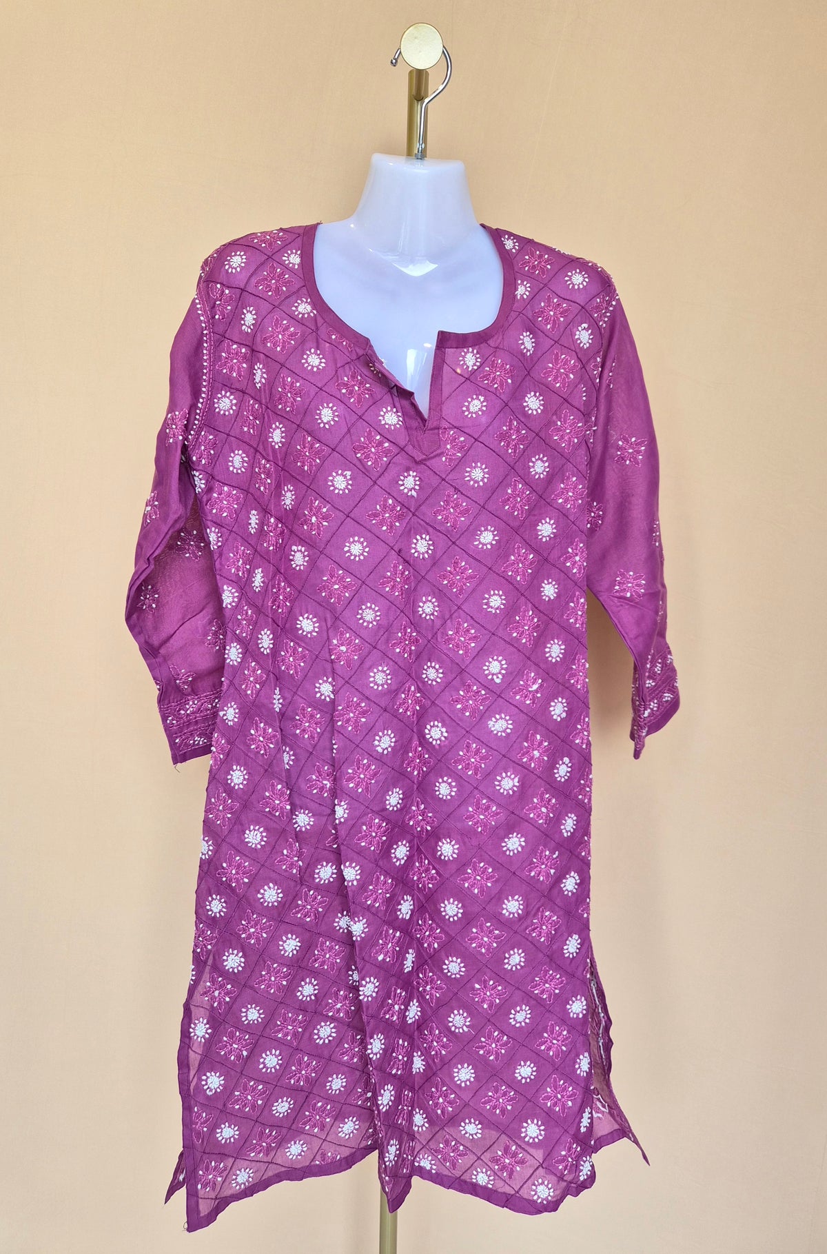 Purple Embroidered Long-Sleeve Kurta (Estimate Size M/L)