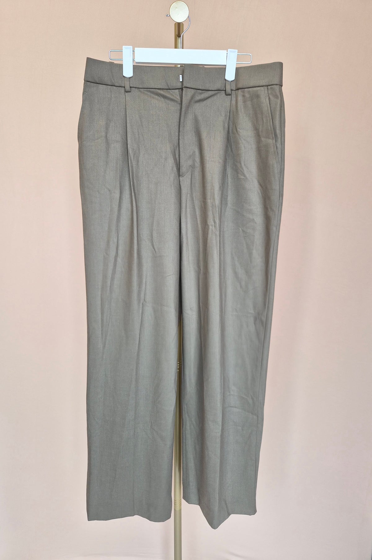 Uniqlo Taupe Pleated Wide-Leg Trousers – Size XL