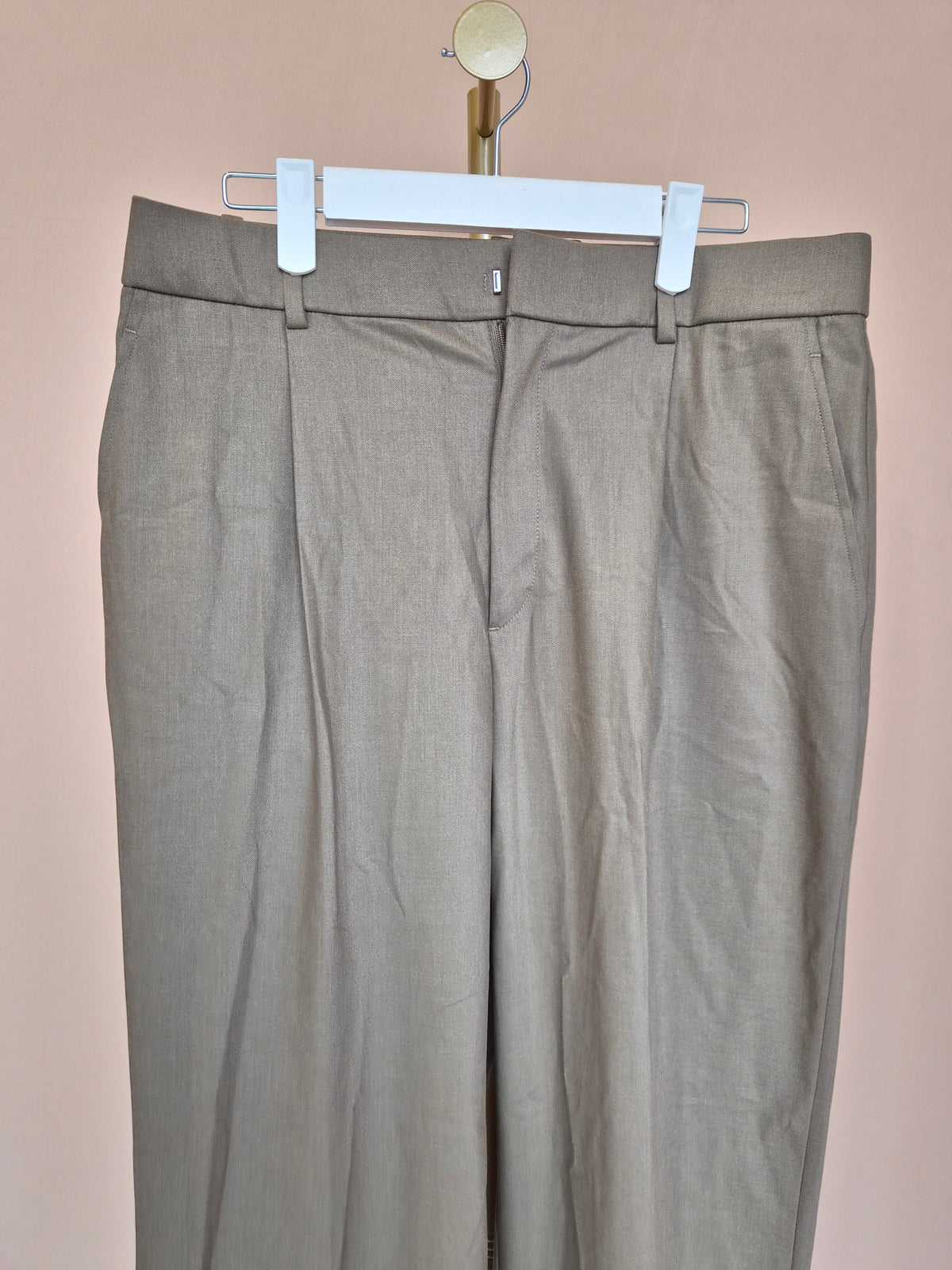 Uniqlo Taupe Pleated Wide-Leg Trousers – Size XL