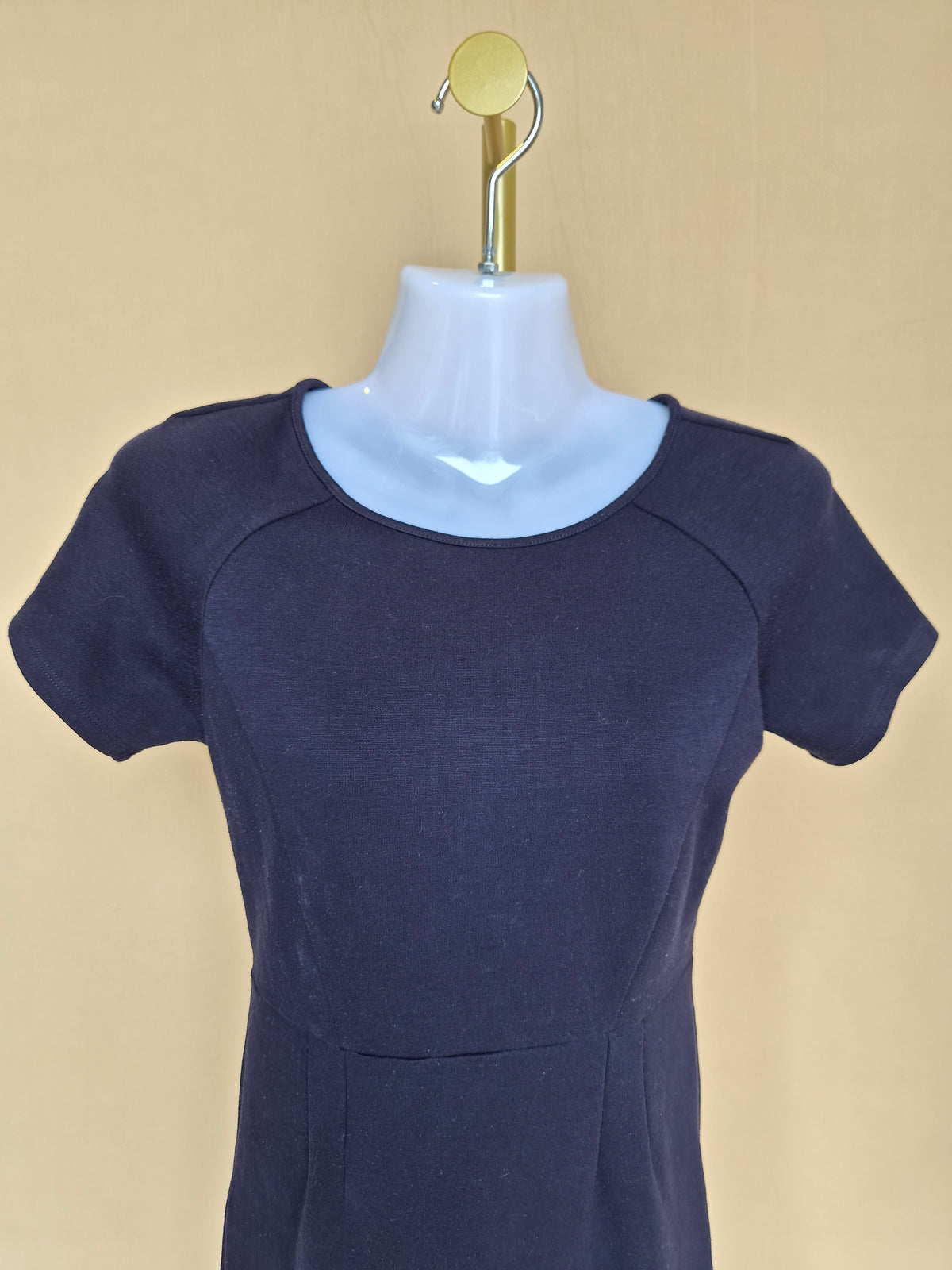 Navy Blue Short-Sleeve Pencil Dress – Estimate Size XS