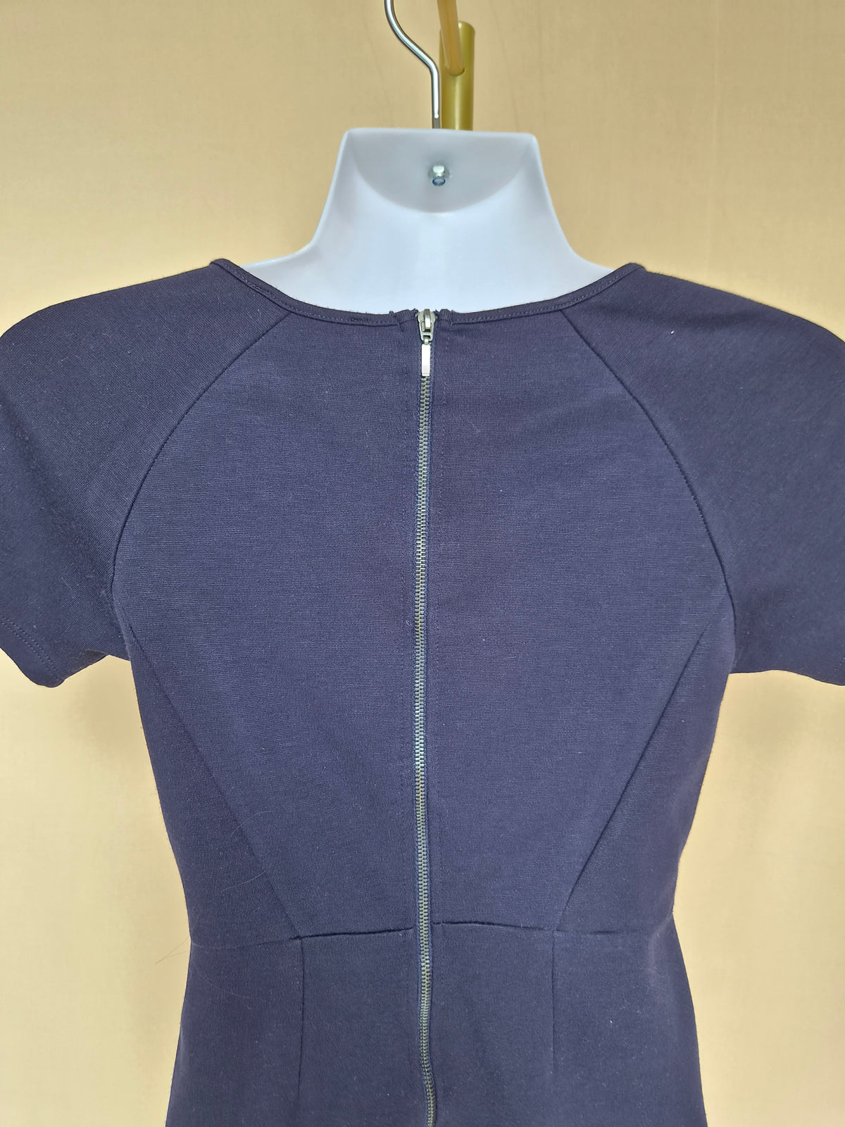 Navy Blue Short-Sleeve Pencil Dress – Estimate Size XS