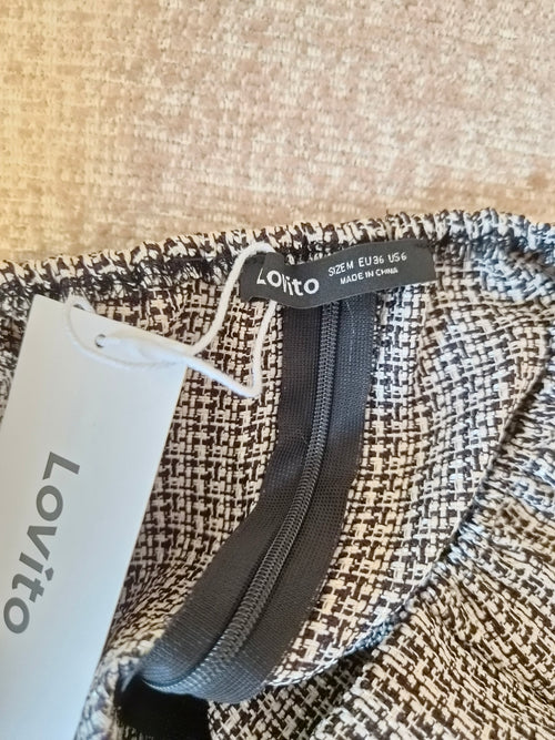 Lovito Black & White Tweed Skort – Size M