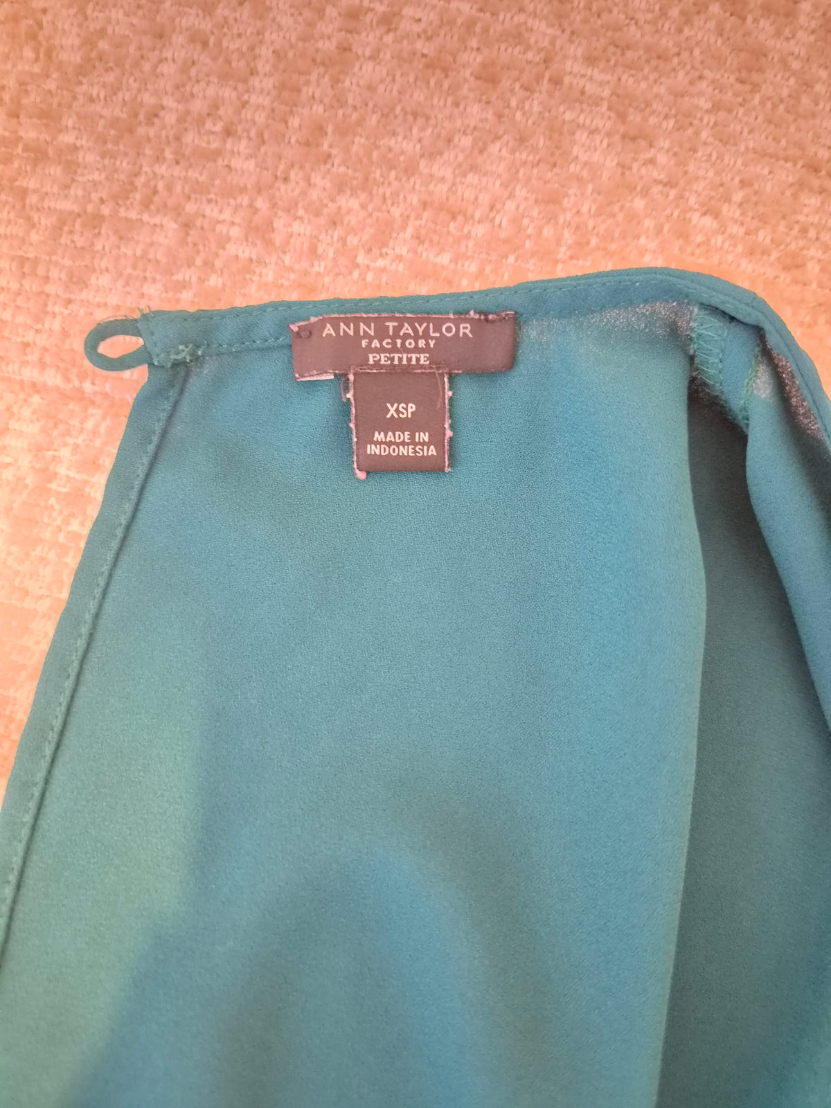 Ann Taylor Factory Petite Teal Flutter Sleeve Blouse – XS Petite