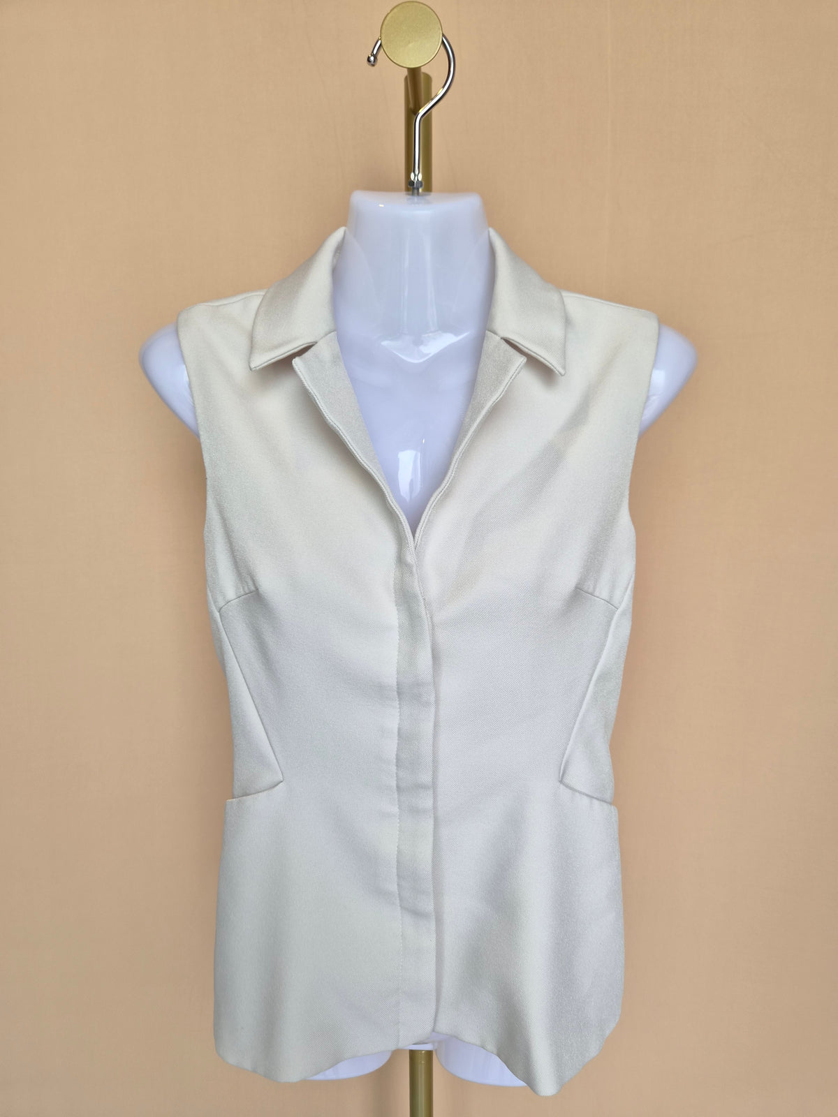 Love, Bonito Ivory Sleeveless Tailored Vest Top – XS