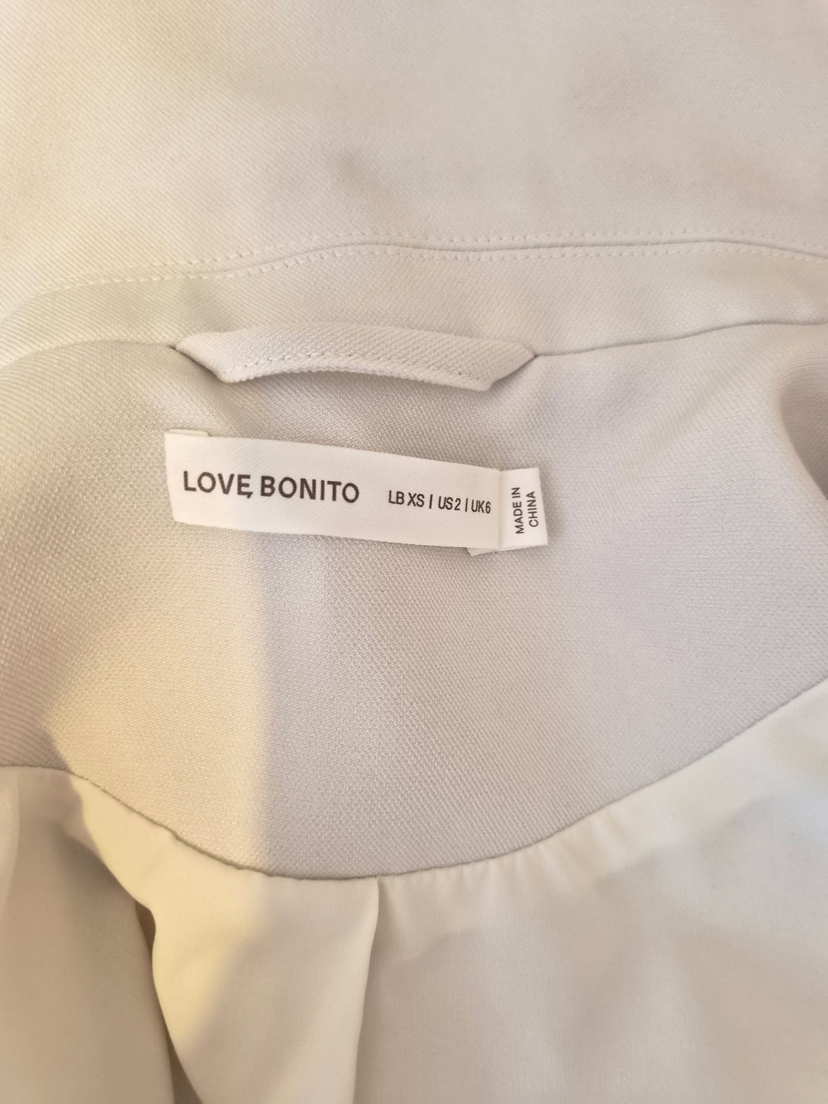 Love, Bonito Ivory Sleeveless Tailored Vest Top – XS