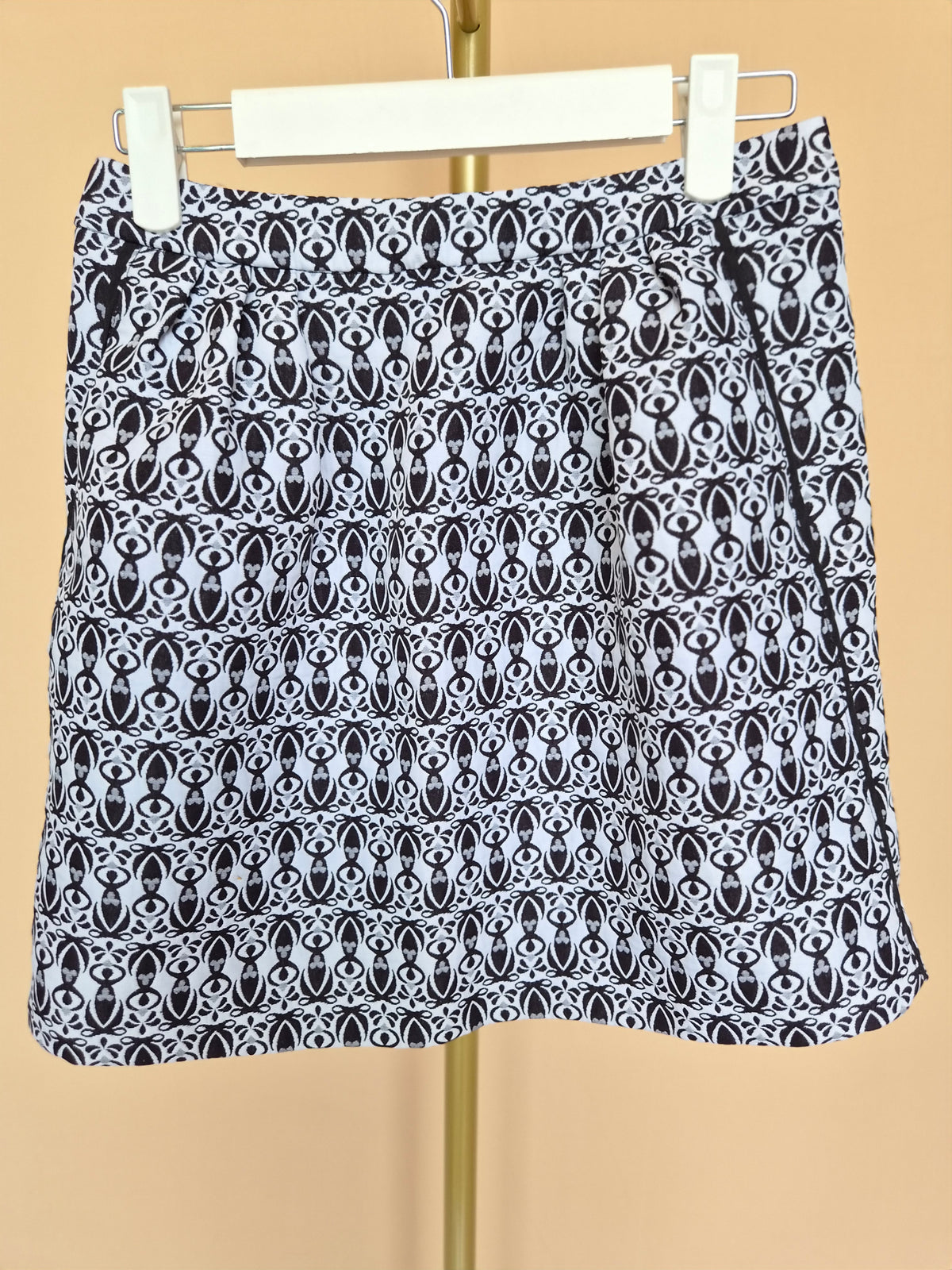 OVI Black & White Geometric Print Mini Skirt – Size S