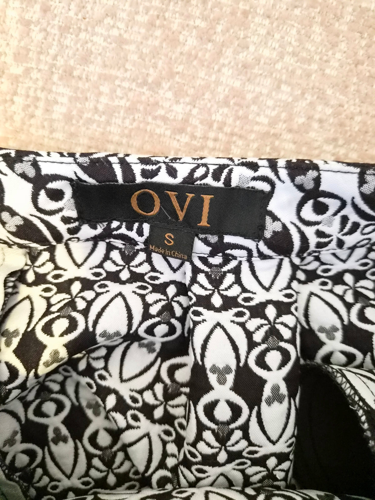OVI Black & White Geometric Print Mini Skirt – Size S