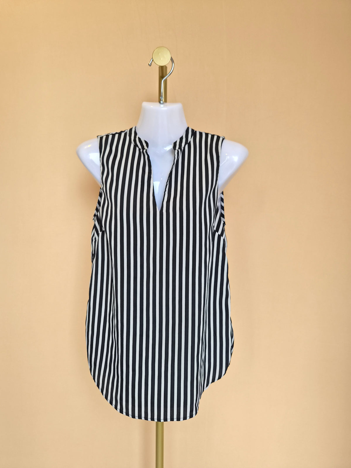 H&M Black & White Striped Sleeveless Blouse
