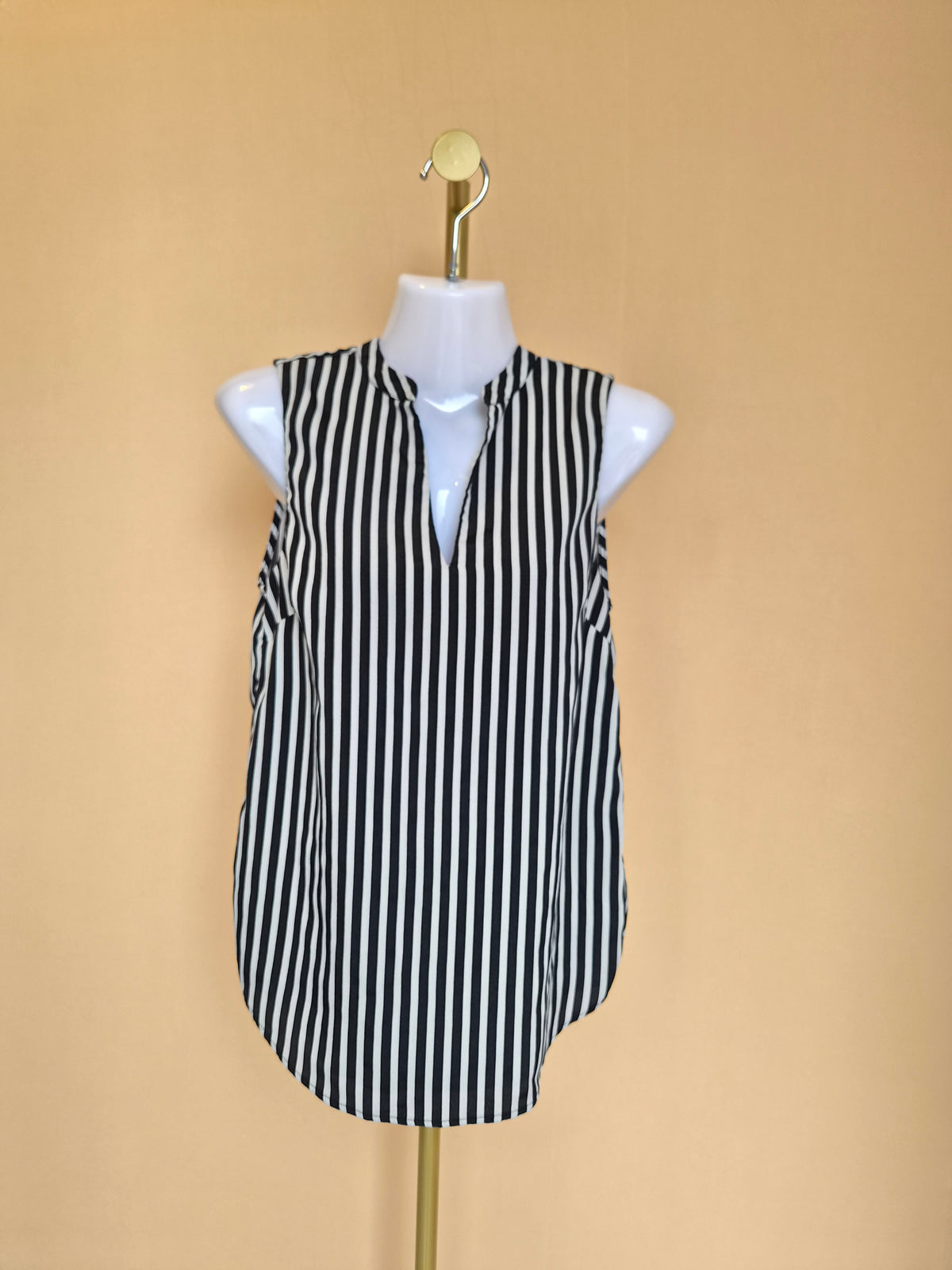 H&M Black & White Striped Sleeveless Blouse