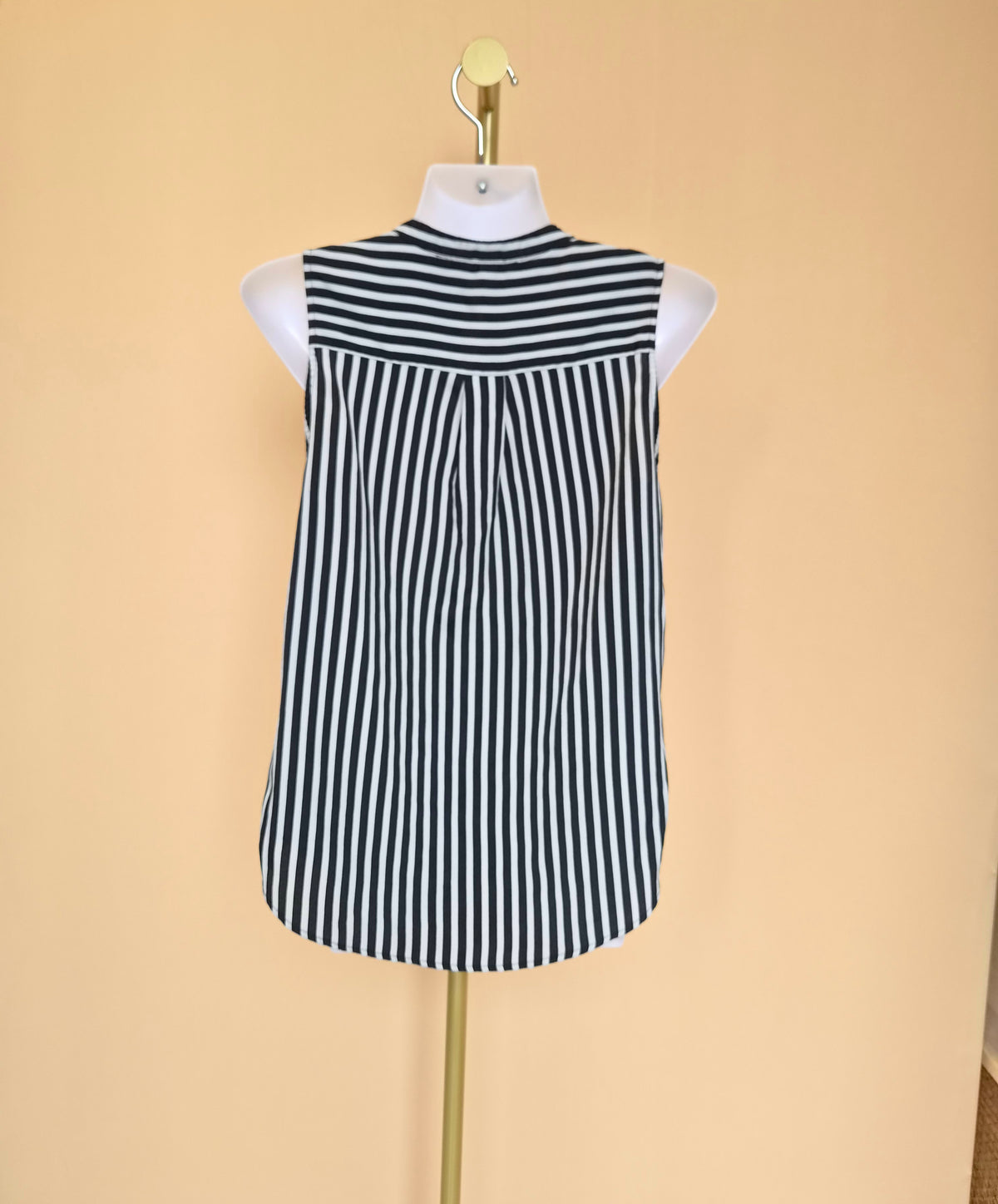 H&M Black & White Striped Sleeveless Blouse