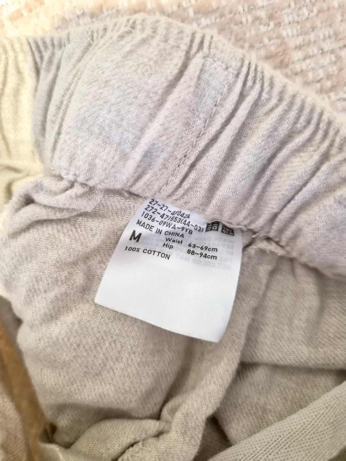 UNIQLO Beige Cotton Wide-Leg Pants – Size M