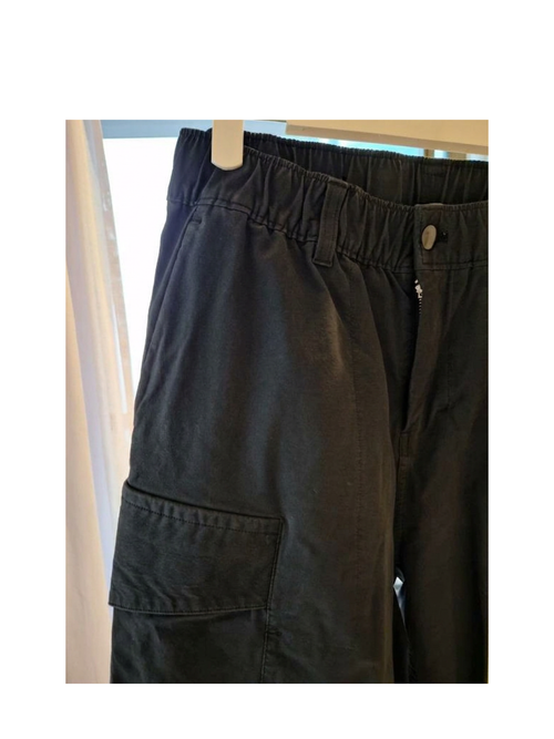 Black Cargo Pants – Size M