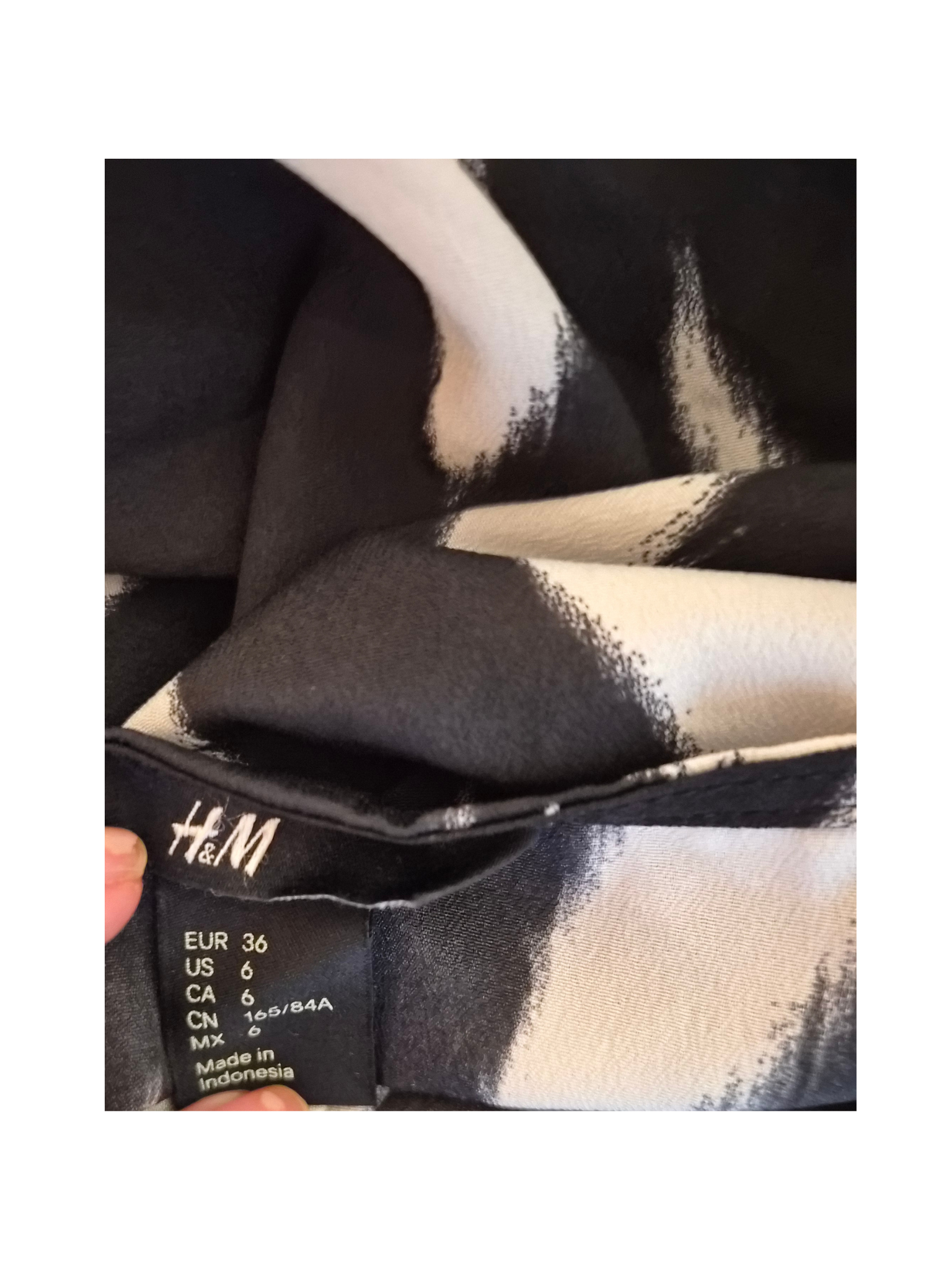 H&M Zigzag Print Cami Top – Size EU 36 (US 6)